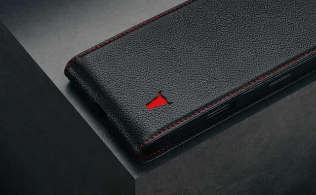 iPhone 16 Pro Leder Flip Hülle (MagSafe Laden) Feature Focus