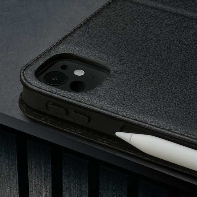 Camera cutout on the Black Leather Case for Apple iPad Pro 11