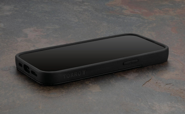 iPhone 15 Plus Leder Bumper Hülle (mit MagSafe-Aufladung) Feature Focus
