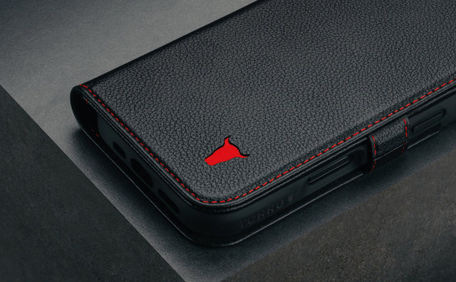 iPhone 16 Pro Lederhülle (mit Standfunktion und MagSafe Laden) Feature Focus