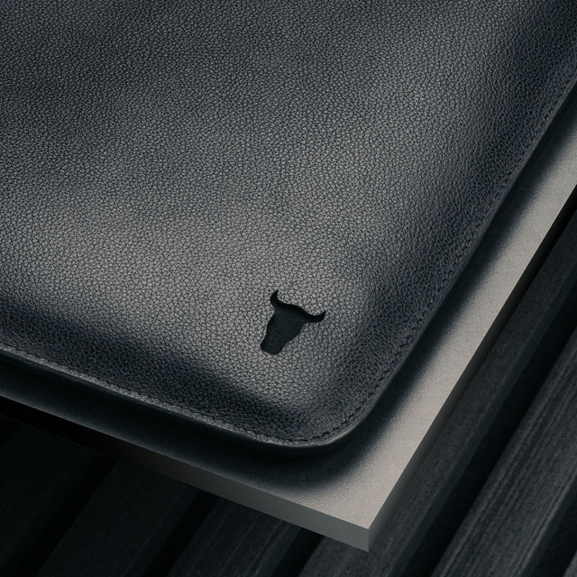 Schwarz Leder MacBook Pro / MacBook Air Hülle