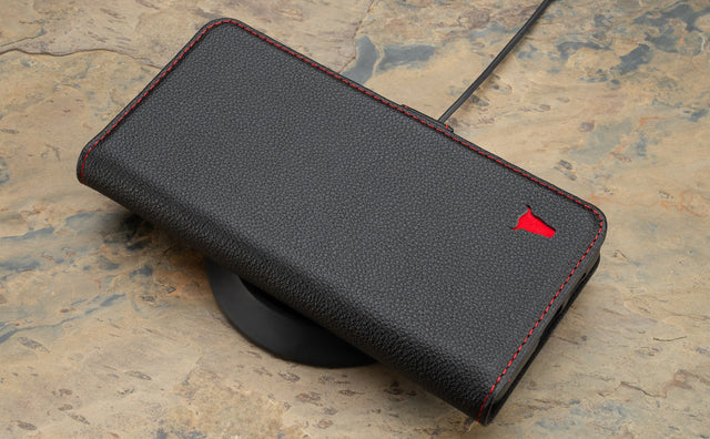 Galaxy S24+ Lederhülle (mit Standfunktion) Feature Focus