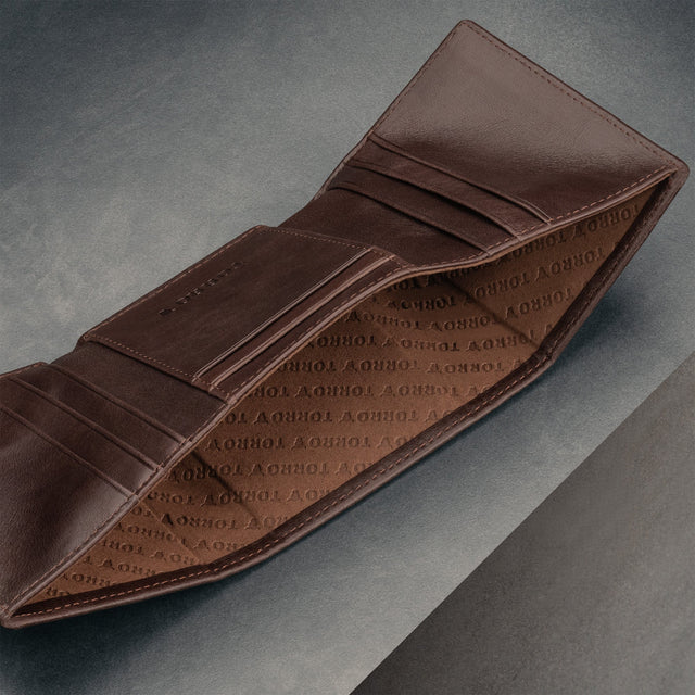 Microfibre lining of the Dark Brown Trifold Leather Wallet